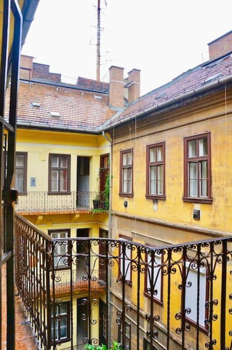 Bright And Cozy - City Center Apt Budapest Ngoại thất bức ảnh